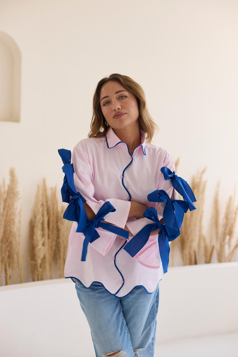 Wiggly bow shirt